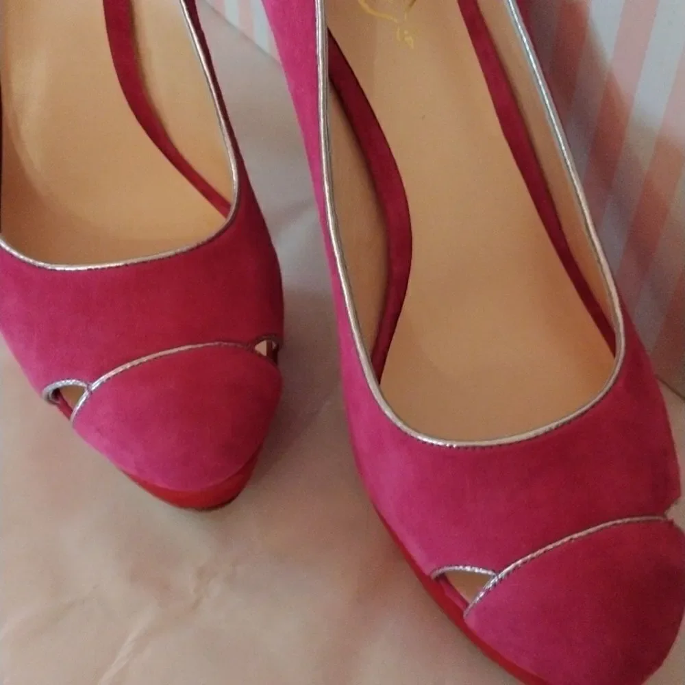 Footcandy Color Block Platform Heels - Picture 2 of 13